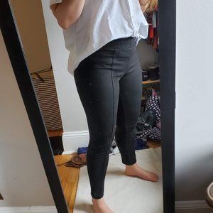 [Francesca's] Suede-feel, Black Skinny Pant